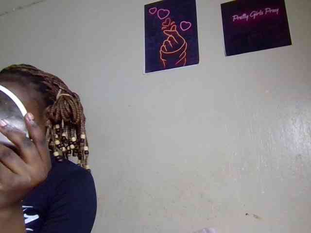 Kimzey bongacams live cam model