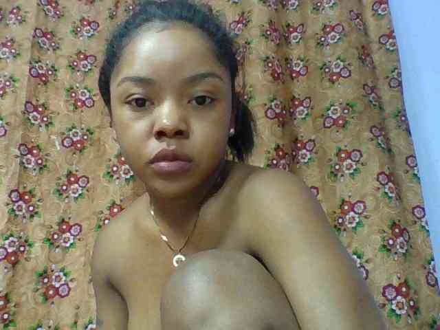 Elysa7 bongacams live cam model