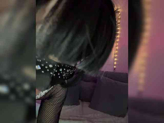 -Wet-Kitty- bongacams live cam model