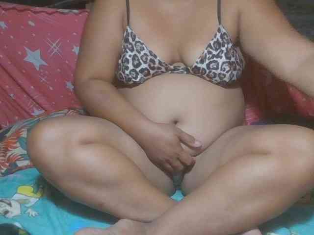 Prettyrams bongacams live cam model