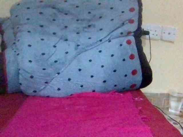 Cute-Selena2 bongacams live cam model