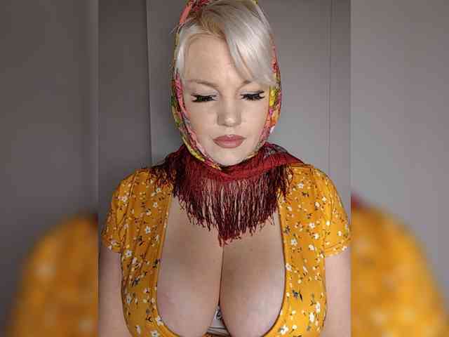 smeh-i-greh bongacams live cam model