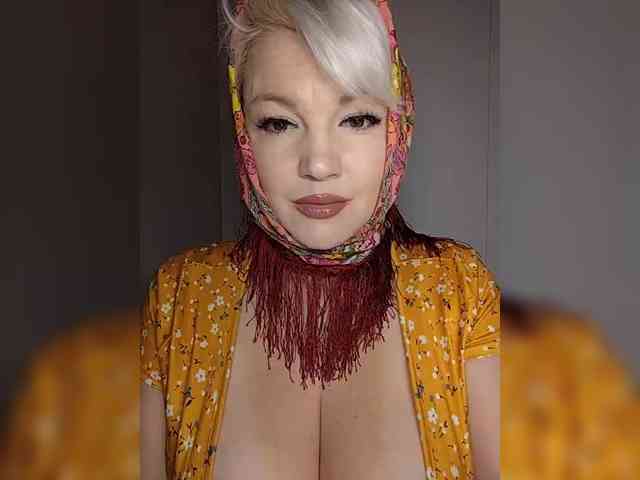 smeh-i-greh bongacams live cam model