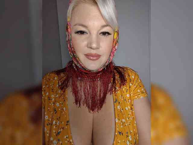 smeh-i-greh bongacams live cam model