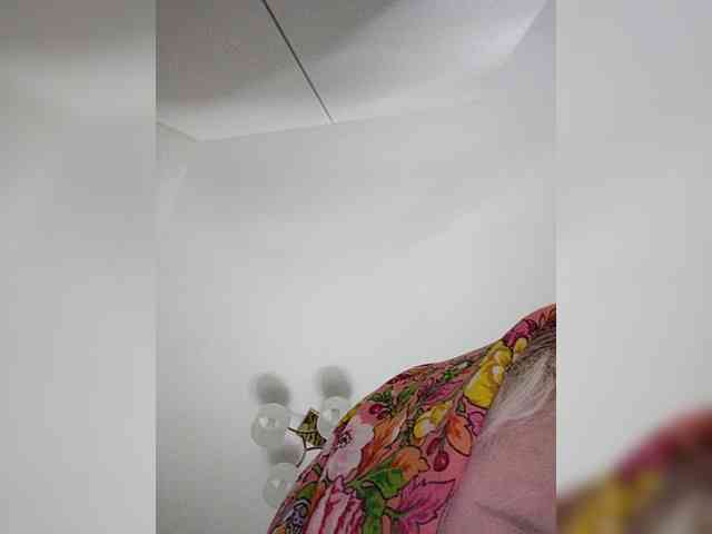 smeh-i-greh bongacams live cam model