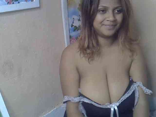 Bellalabelle bongacams live cam model