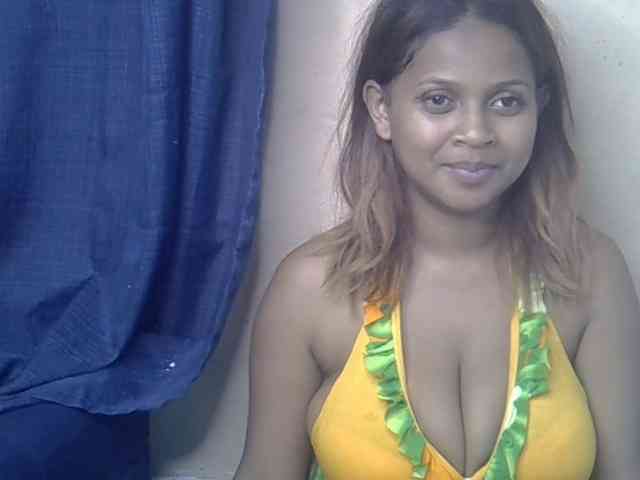 Bellalabelle bongacams live cam model