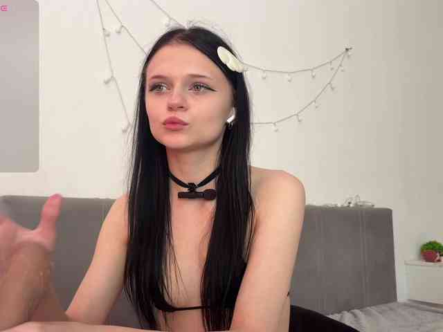 meowcha bongacams live cam model
