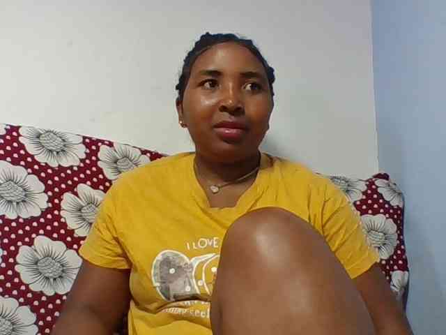 Josy-2 bongacams live cam model