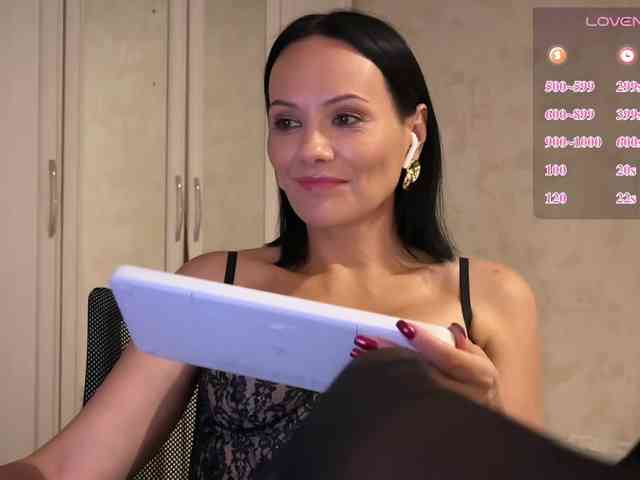 DominatriS bongacams live cam model