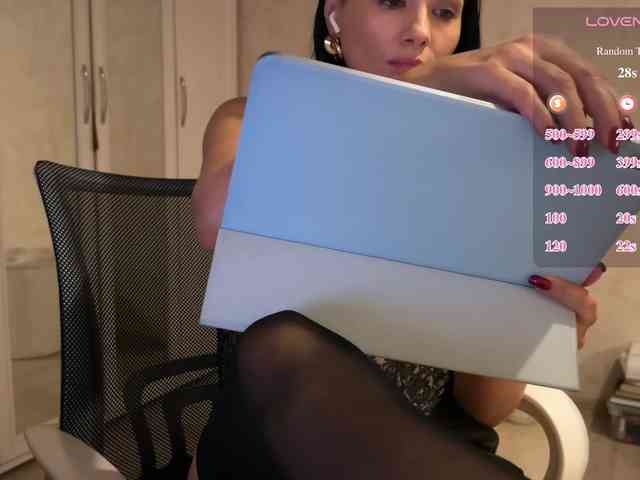 DominatriS bongacams live cam model