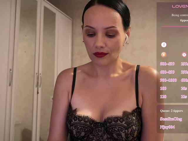 DominatriS bongacams live cam model