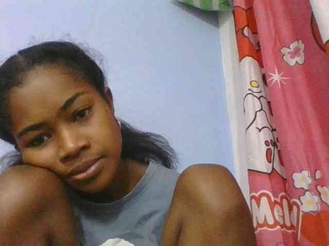 Phaniah1a bongacams live cam model