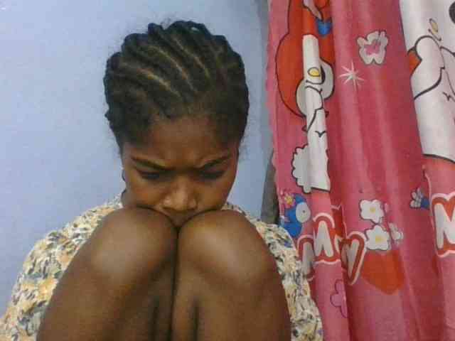 Phaniah1a bongacams live cam model