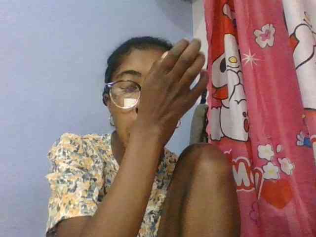 Phaniah1a bongacams live cam model
