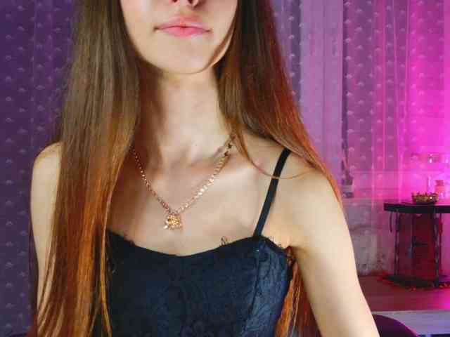 Bella-Rosee4u bongacams live cam model