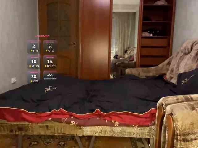 peachpuff bongacams live cam model