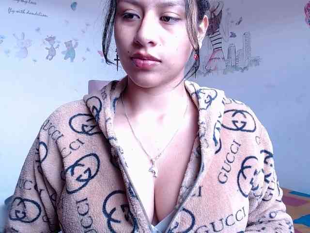 Maye-dan bongacams live cam model