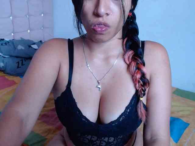 Maye-dan bongacams live cam model