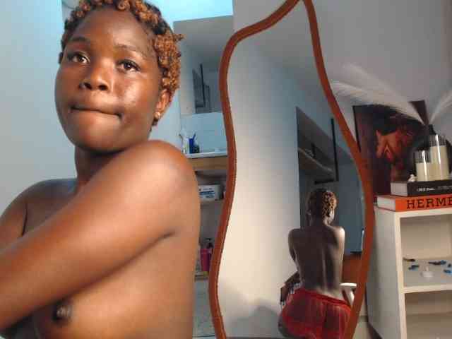 Too-hot bongacams live cam model