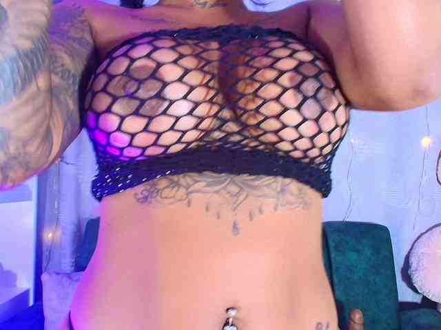 Julieth-Rossii bongacams live cam model