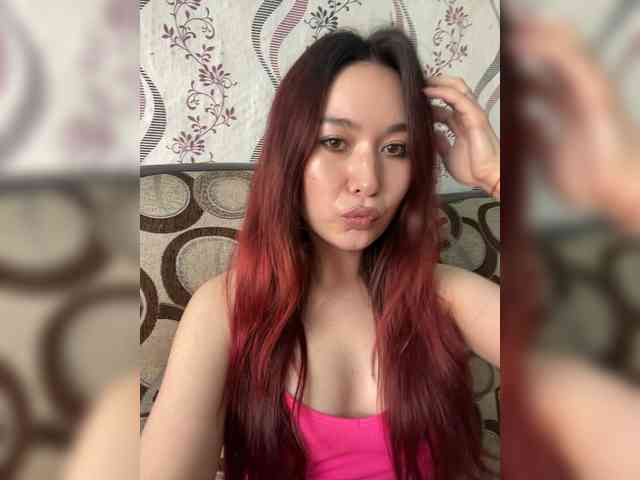 Estetka bongacams live cam model