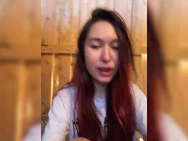 Estetka bongacams live cam model