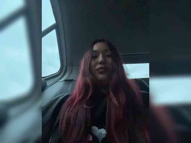 Estetka bongacams live cam model