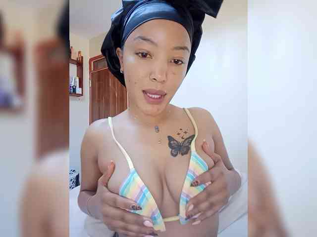BeautifulGia bongacams live cam model