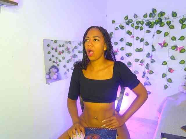 MalloryKim bongacams live cam model
