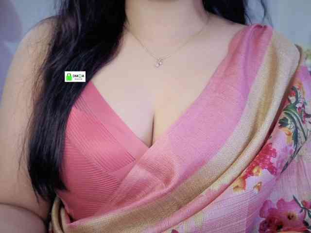 QuestQueen bongacams live cam model