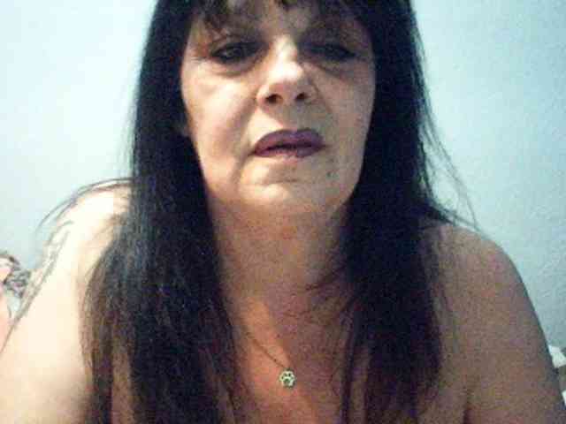 Charms bongacams live cam model