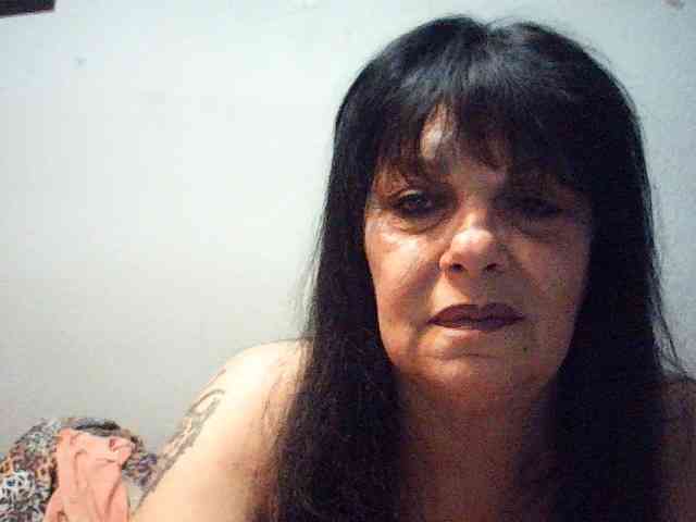 Charms bongacams live cam model
