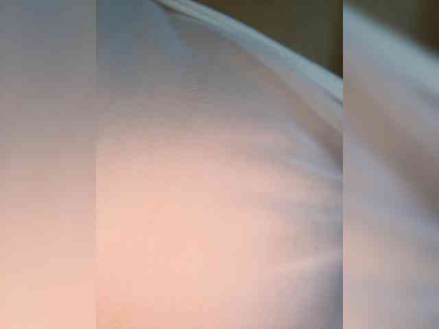 Cherry69Kiss bongacams live cam model