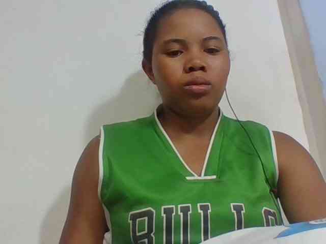 Juliah1a bongacams live cam model