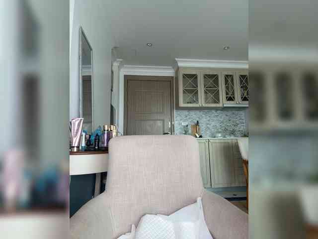 Linnea-67 bongacams live cam model