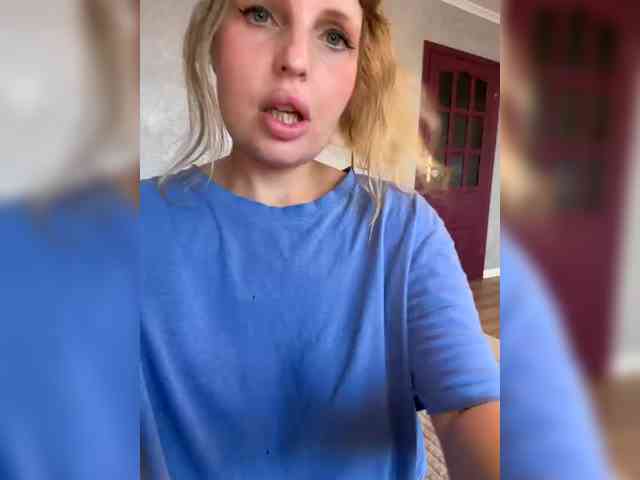 Milana40 bongacams live cam model