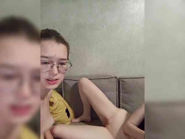 sweet-and-mint bongacams live cam model