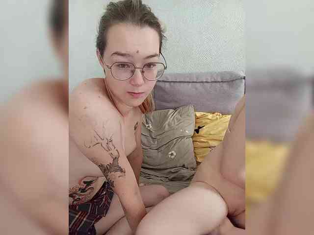 sweet-and-mint bongacams live cam model