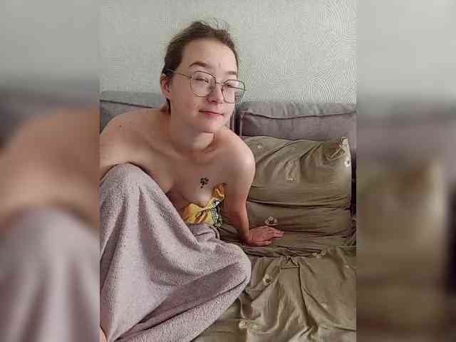 sweet-and-mint bongacams live cam model