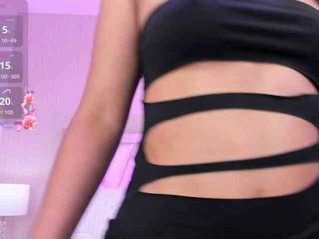 AdaraBell bongacams live cam model