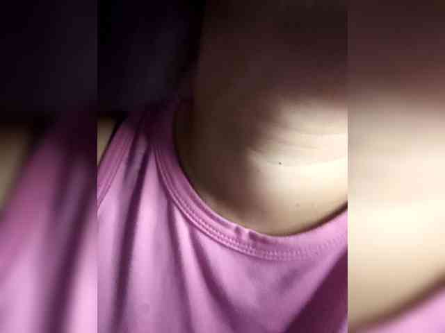 Dana18-1 bongacams live cam model