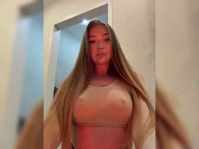 MILEDIUM bongacams live cam model