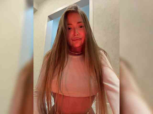 MILEDIUM bongacams live cam model
