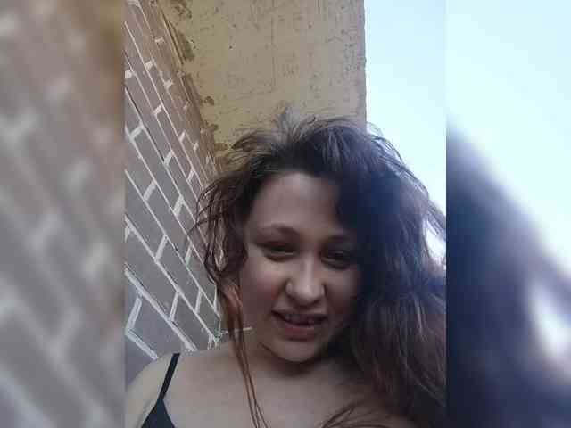 Only-pussy bongacams live cam model