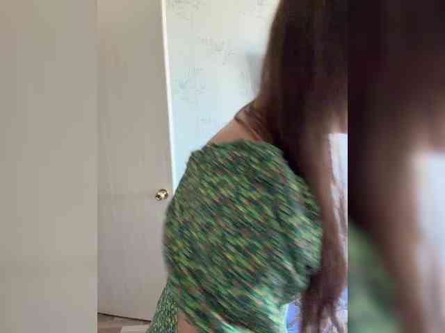 CreamRaspberrya bongacams live cam model