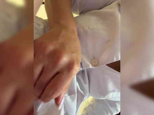 CreamRaspberrya bongacams live cam model
