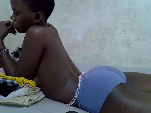 sashadoll8890 bongacams live cam model