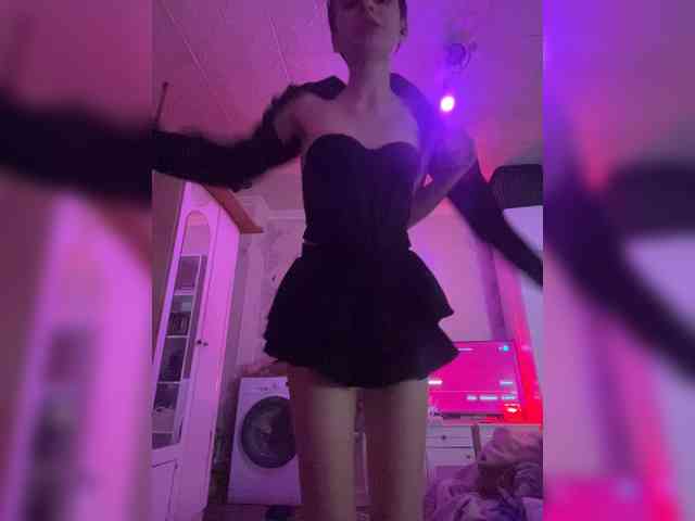 mefydufi bongacams live cam model
