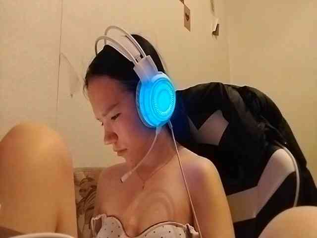 OdeliaBroomhead bongacams live cam model